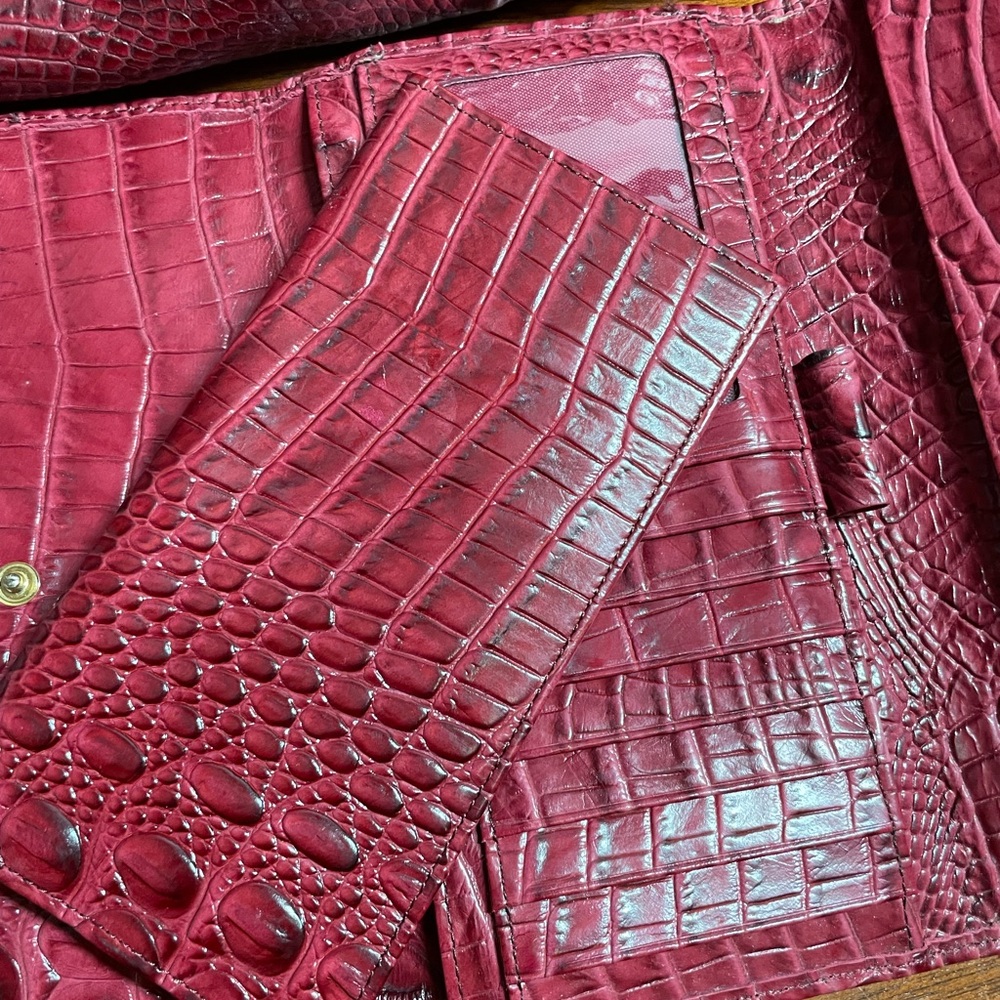 Brahmin Elisa Lg Hobo Crimson Croc-Embossed Shoulder Bag with matching wallet. - Picture 15 of 16
